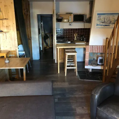 Grand Duplex Mezzanine. *